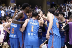 媒体人:四川男篮的改变有主教练的原因 而且夏天至今照常发工资
